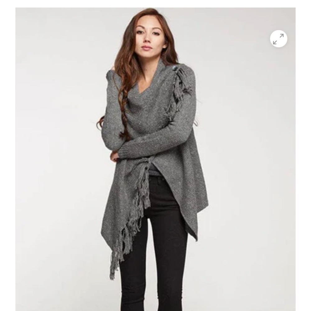 Lovestitch Carys Speckled Knit Sweater with Fringe